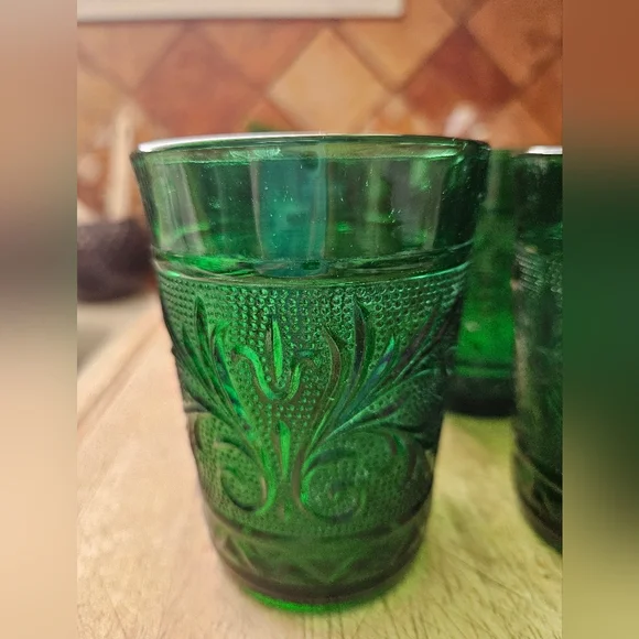 Set of 6 Vintage from the 1950s Anchor Hocking Emerald Green Glasses 4" - Picture 3 of 5